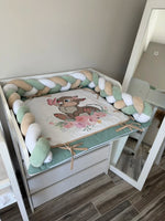 Fasciatoio artigianale neonata treccia verde beige bianco con coniglietta e fiori rosa, double face impermeabile su misura