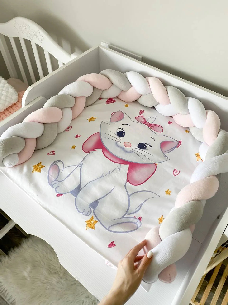 Materassino fasciatoio treccia rosa bianco grigio, gattina cuori e stelle dorati, fatto a mano double face impermeabile