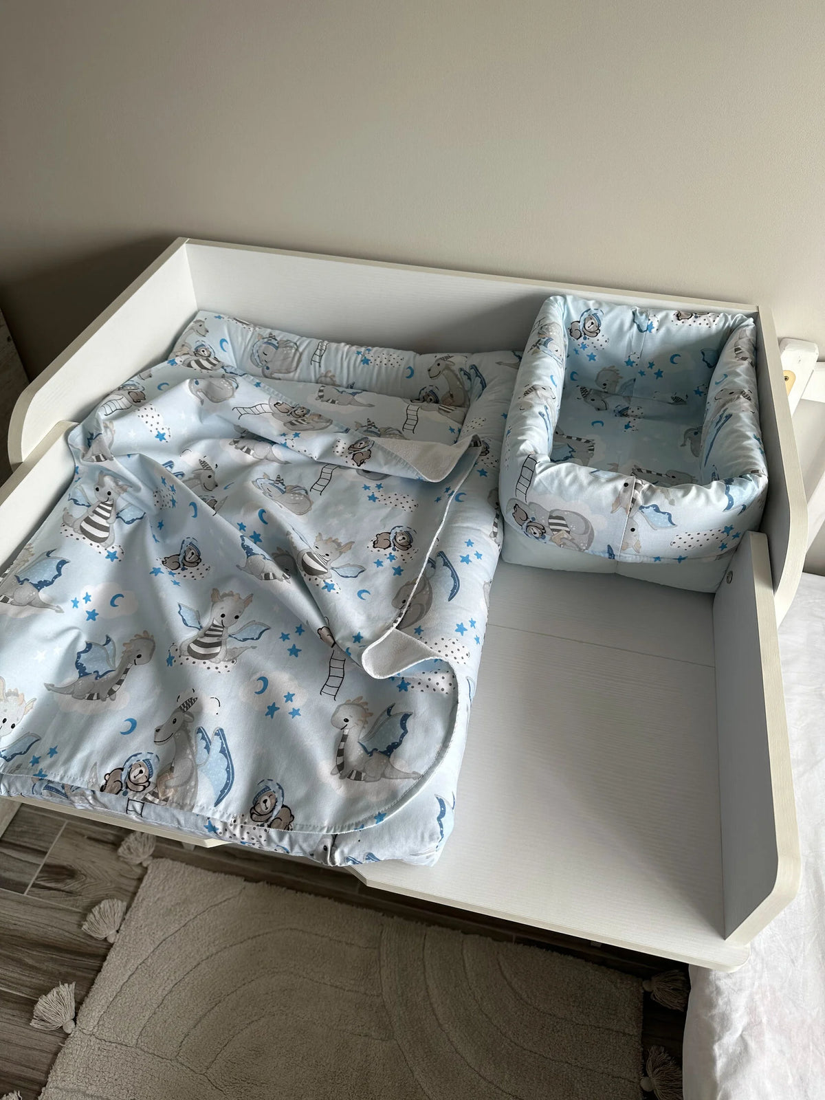Materassino fasciatoio neonato bordi imbottiti in cotone animali azzurro, double face impermeabile fatto a mano su misura, cambio pannolino neonato