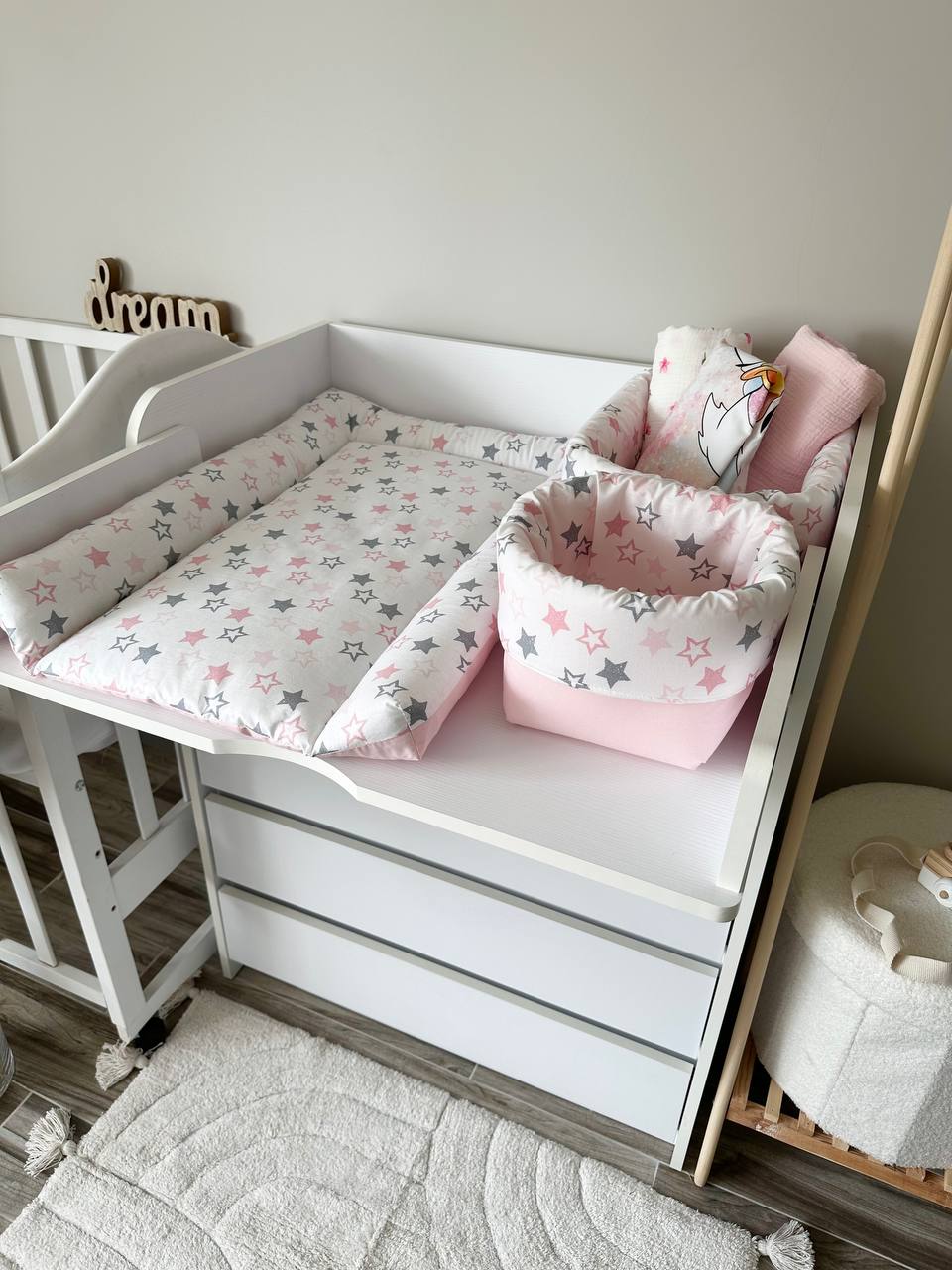Materassino fasciatoio neonato bordi imbottiti in cotone rosa stelle, double face impermeabile fatto a mano su misura, cambio pannolino neonato