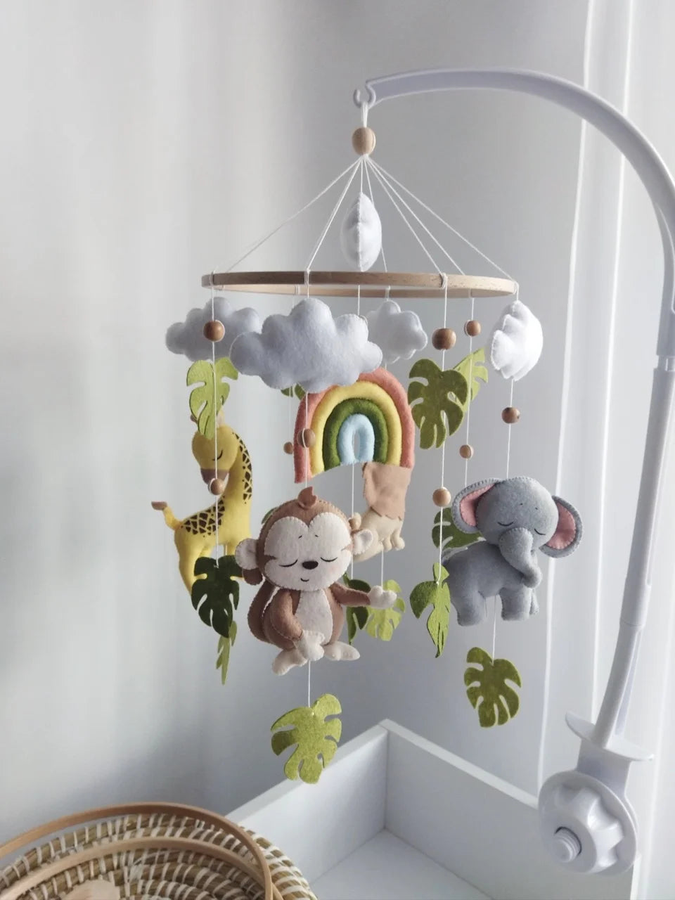 Giostrina musicale culla personalizzata animali safari, cerchio legno naturale, mobile neonato handmade