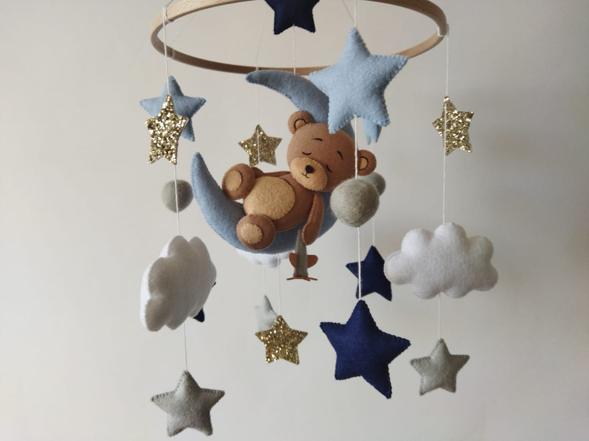 Mobile culla artigianale feltro orsetto luna stelle azzurro blu navy oro glitter nuvole cameretta bambino idea regalo nascita