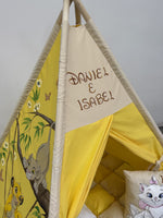 Tenda tipi/teepee/wigwam bambini gialla fatta a mano con dipinto  leoni, materassino imbottito, cuscino e pali pieghevoli inclusi   Made in Italy  con nome
