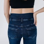 Pantaloni premaman in denim blu scuro, cotone ed elastan, ideali in gravidanza e nel post parto