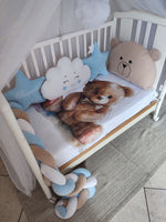 Paracolpi treccia lettino neonato azzurro cielo beige bianco – coperta orsetto, cuscini stella nuvola