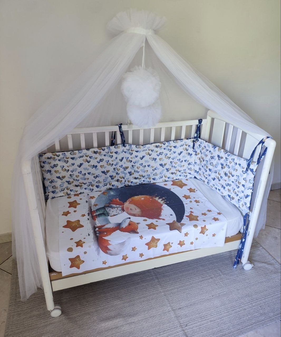 Paracolpi trapuntati double face per lettino con fantasia cuoricini, misura 180×30 cm, cuciti a mano in cotone, in pronta consegna
