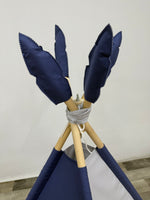 Tenda teepee bambini dipinta a mano tema Cars con nome personalizzato cotone bianco pali legno, tappeto imbottito e cuscino inclusi
