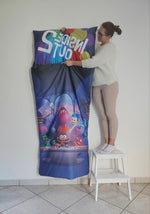Sacco a pelo per bambini cartone Inside Out, tema emozioni colorate, con la tasca porta cuscino aperta e la stampa digitale in evidenza