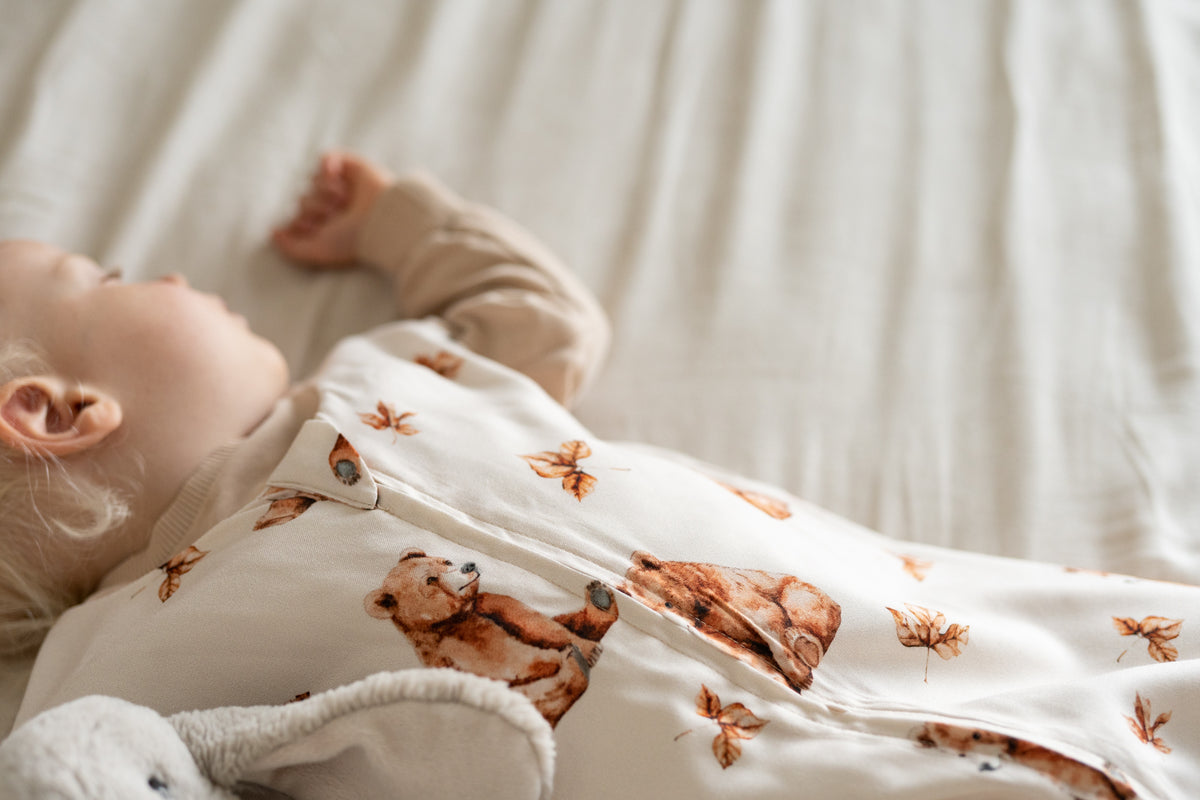 Sacco nanna in bambù bianco panna stampa orsetti e foglie per neonato sul lettino