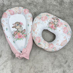 Baby nest e cuscino allattamento bianco rose acquerello rosa pesca oro con Tamburino, bordo rosa antico tema floreale