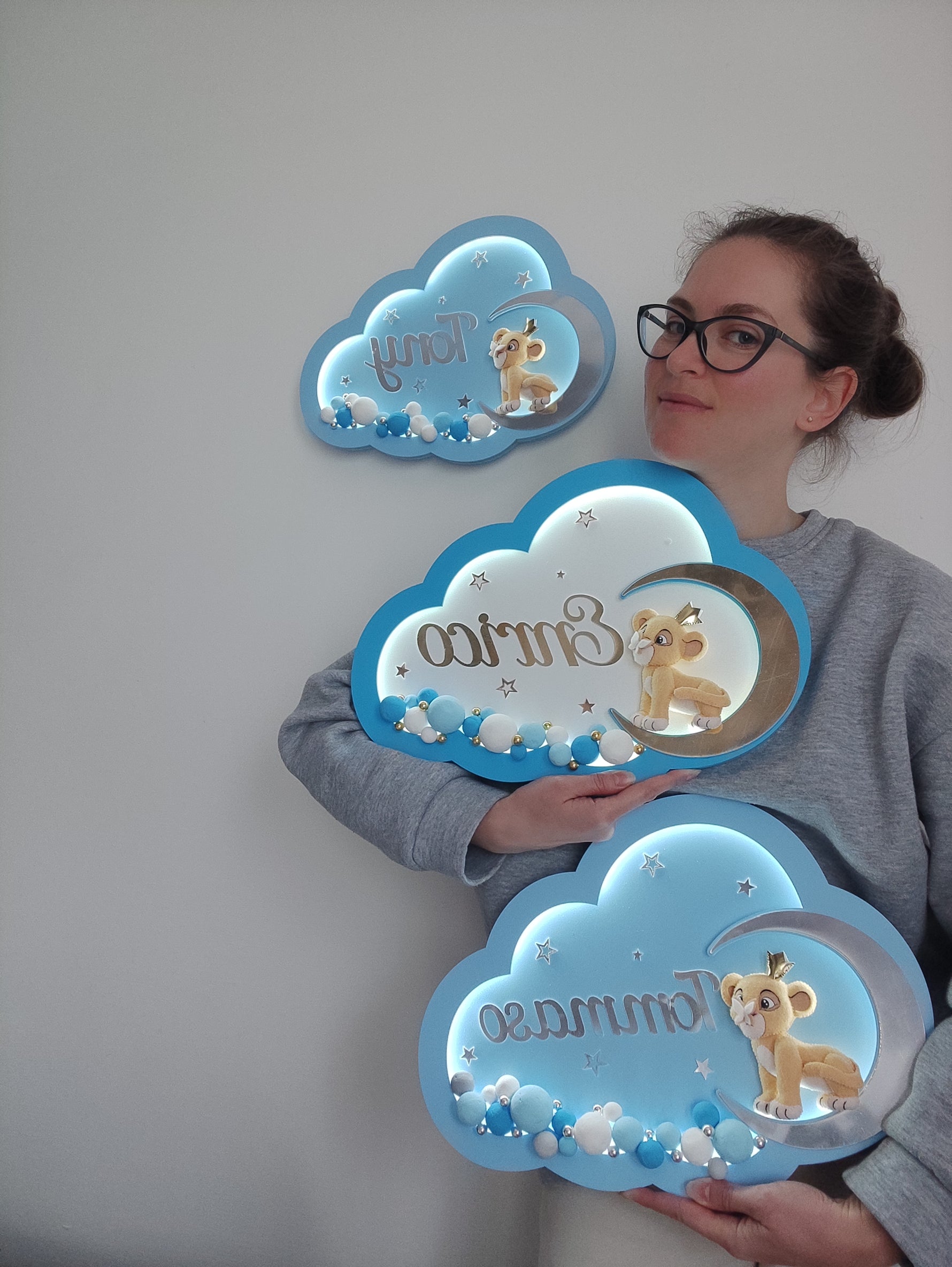 Set lampade led nuvola azzurra con nomi diversi, cucciolo di leone e perline bianche azzurre
