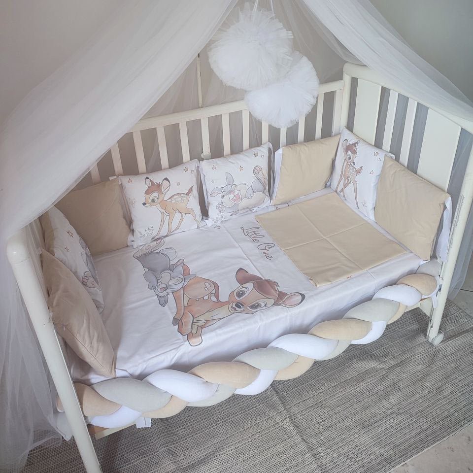 Set Paracolpi Lettino Culla a Treccia e Cuscini Sfoderabili Bambi e Tamburino - universo del bambino