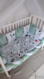 Set Paracolpi Lettino Culla a Treccia e Cuscini Sfoderabili Carica dei 101 Verde Salvia - universo del bambino