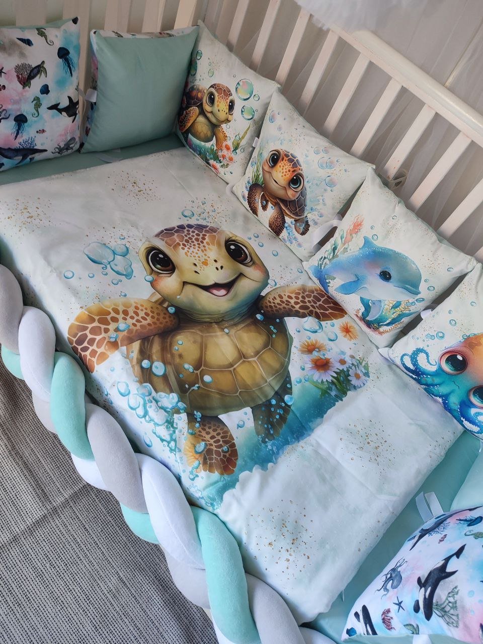 Set Paracolpi Lettino Culla a Treccia e Cuscini Sfoderabili Mondo Marino - universo del bambino