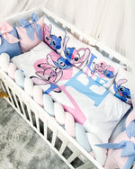Set Paracolpi Lettino Culla a Treccia e Cuscini Sfoderabili Stitch ed Angel Love - universo del bambino