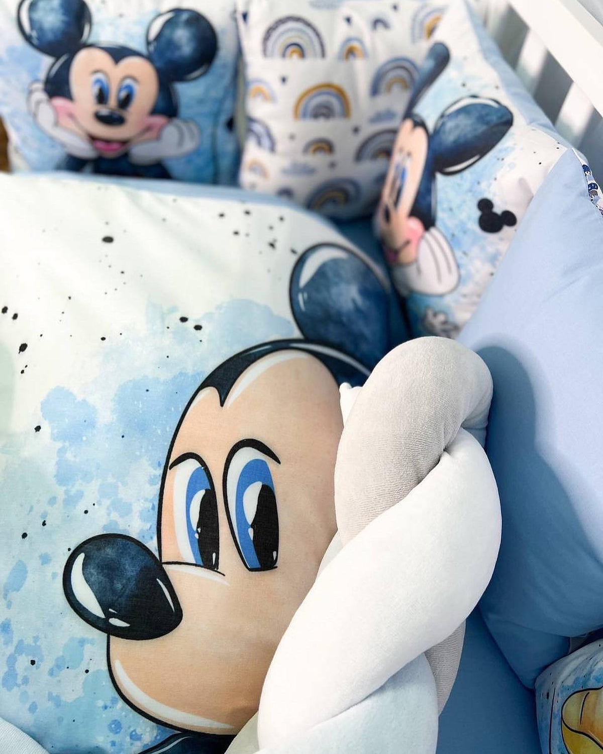 Set Paracolpi Lettino Culla a Treccia e Cuscini Sfoderabili Topolino Mickey Mouse - universo del bambino