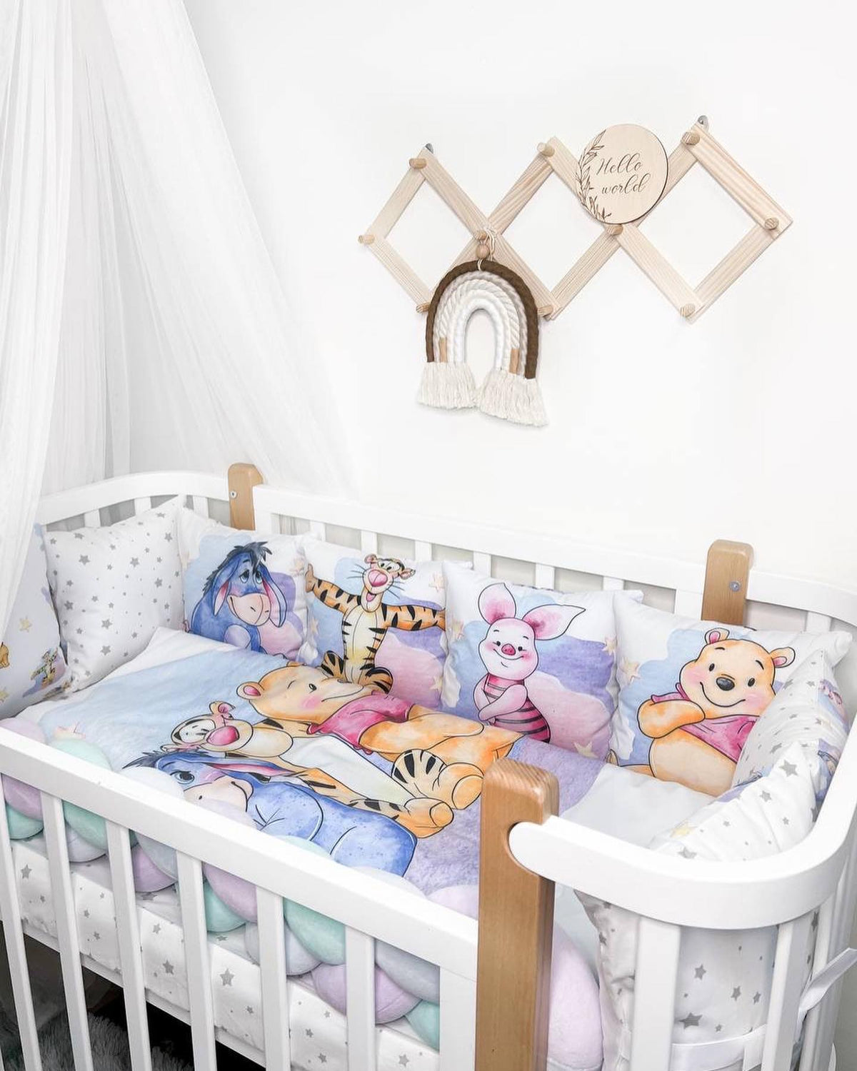 Set Paracolpi Lettino Culla a Treccia e Cuscini Sfoderabili Winnie the Pooh Lilla - universo del bambino