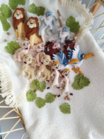 Personaggi in feltro Il Re Leone (Simba, Nala, Timon, Pumbaa, Zazu) per giostrina musicale. Decorazioni artigianali. 