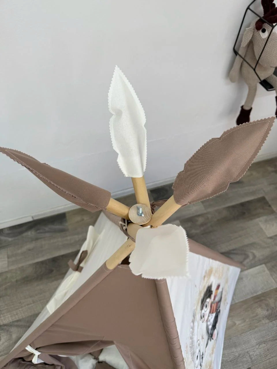 stabilizzatore sistema anti chiusura tenda giochi personalizzata bambini teepee marrone beige e avorio bianco