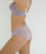 Slip premaman color ametista visti di lato, cotone morbido vita bassa sotto pancia abbinati a reggiseno allattamento