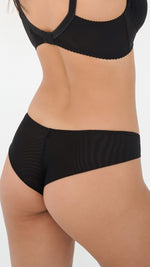 Mutandine premaman nere brasiliana laterale in microfibra leggera, abbinate a reggiseno allattamento nero