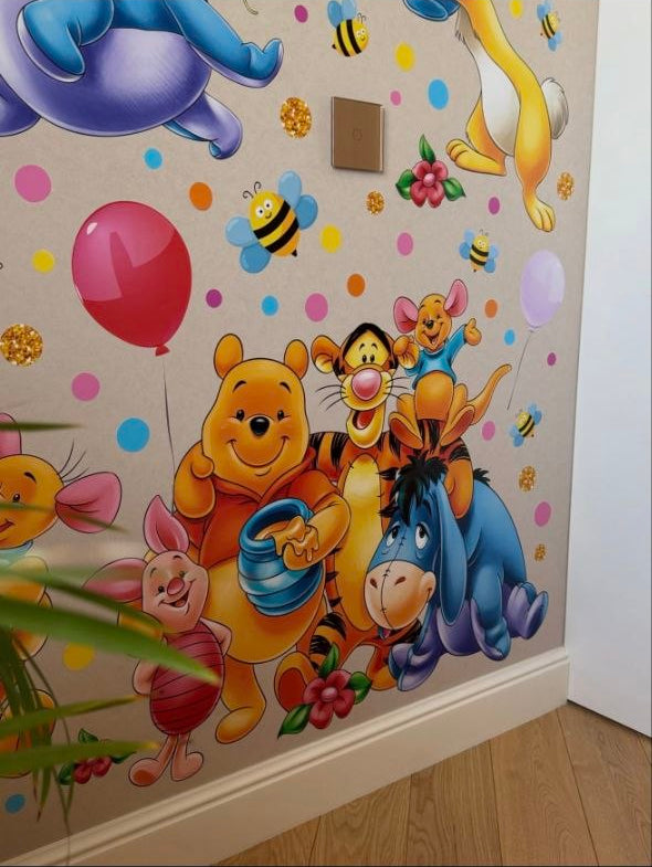 Stickers da muro Disney con Winnie, Tigro e Ih-Oh con palloncini colorati, decorazione per la stanza dei bambini.