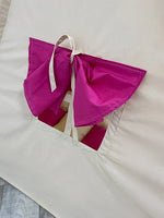 Dettaglio laterale tenda teepee bambini con finestra e tendina rosa