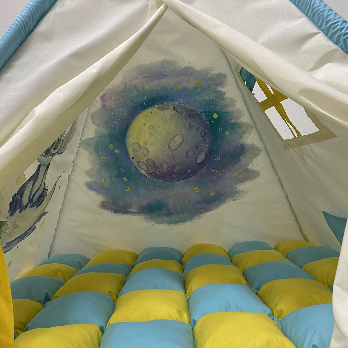 Interno tenda teepee Creatura blu spaziale luna tappetto imbottito 