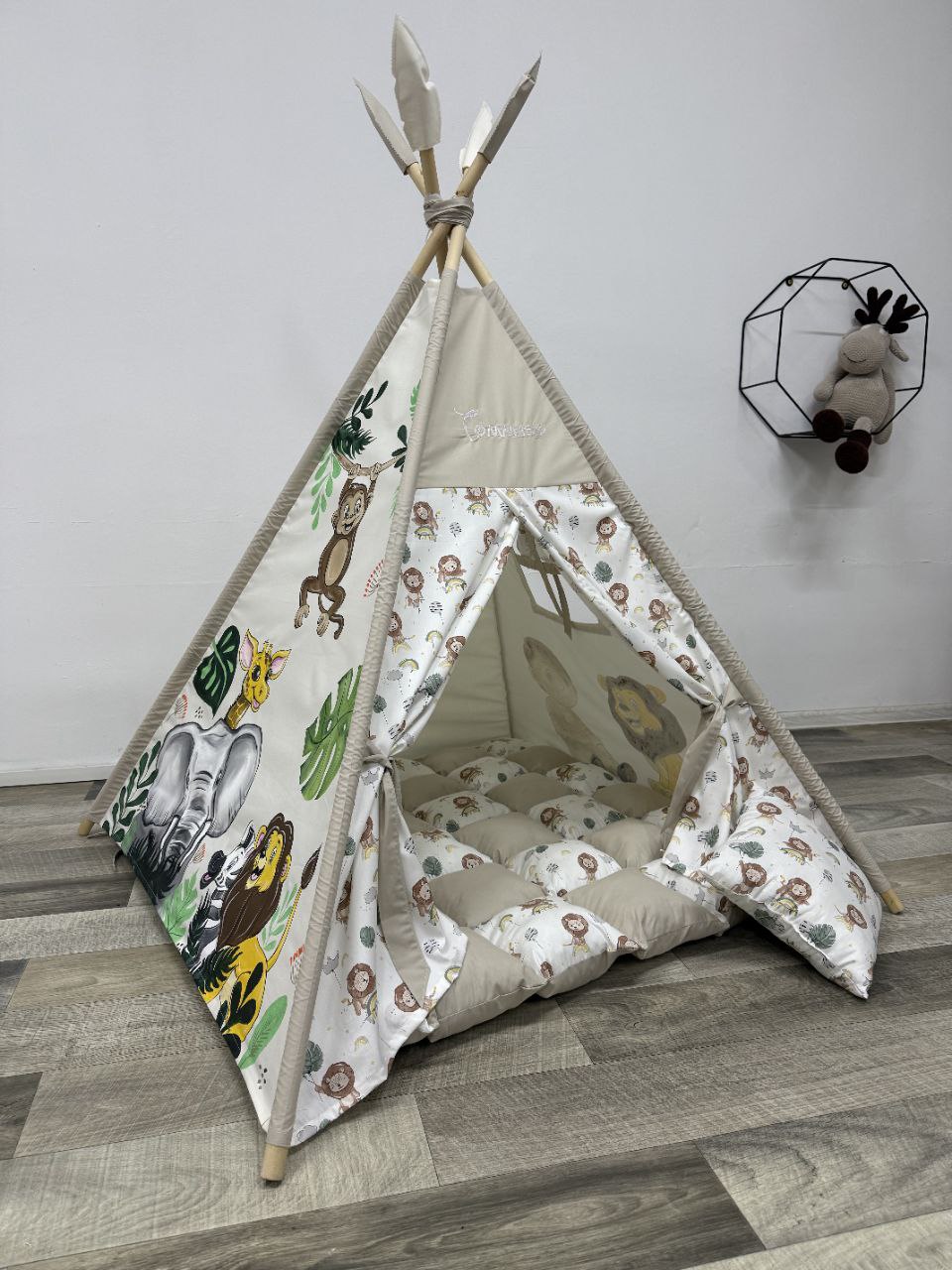 regalo compleanno bambini battesimo Tenda da gioco teepee per bambini, tessuto beige  animali della savana leone, elefante, giraffa, scimmietta e papagallo