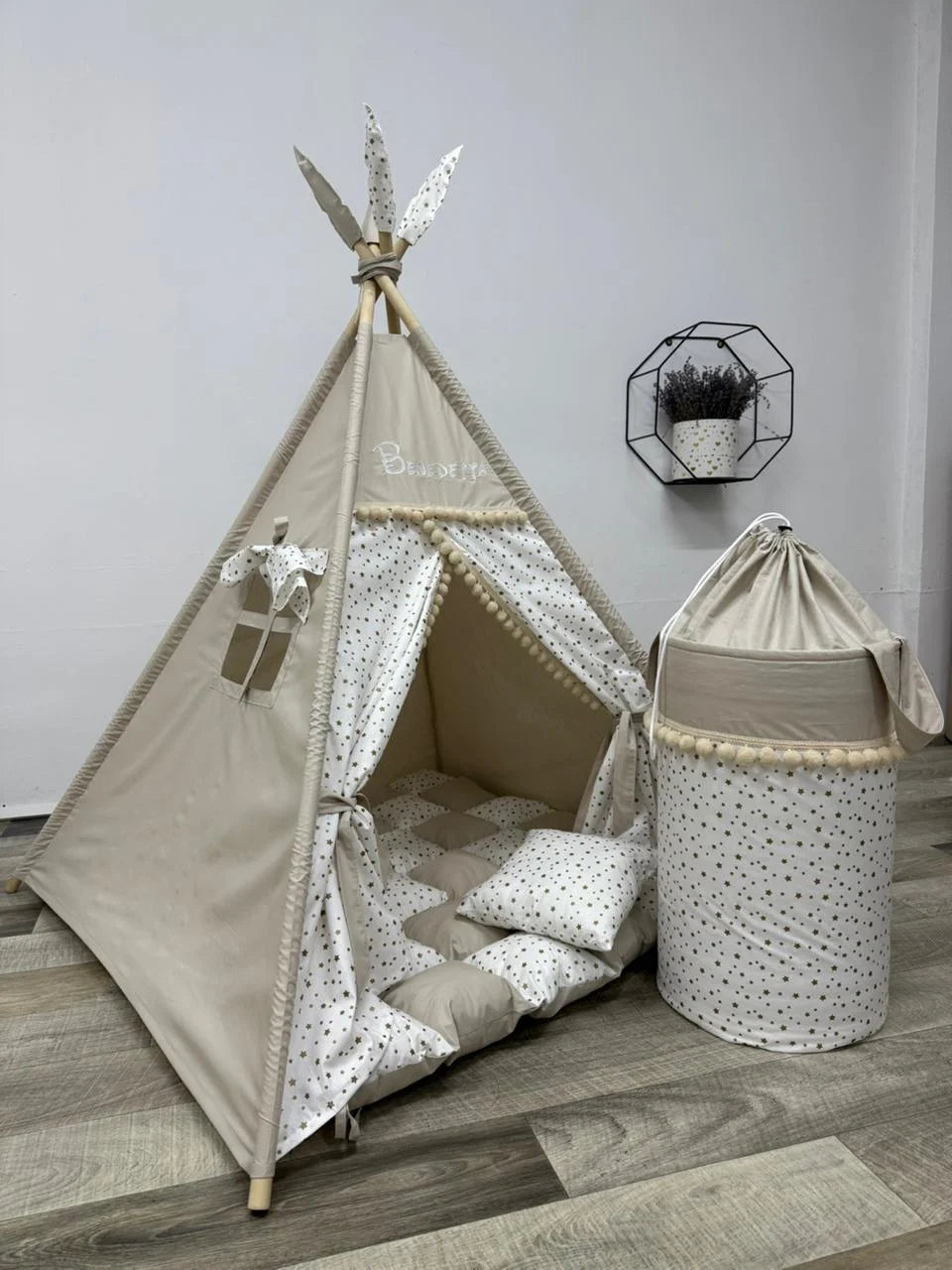 tenda giochi fantasia stelline colore tprtora unisex con tappeto imbottito con finestra laterale e cestro porta giochi con nome