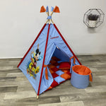 Tenda tipi/teepee/wigwam bambini  Azzurro/celeste, dipinta a mano tema topolino cartone animato, personalizzata con nome, materassino imbottito, cuscino e pali pieghevoli inclusi
