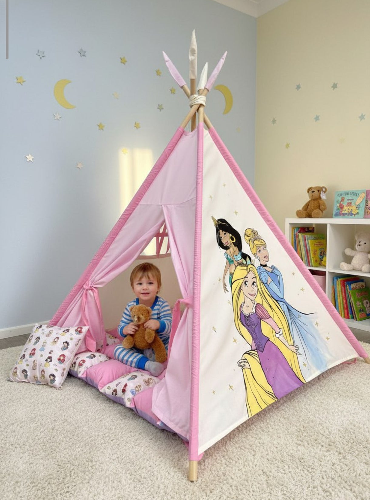 Tenda giochi bambini rosa dipinta a mano  principesse princess , con materassino imbottito, cuscino e pali pieghevoli e una bambina