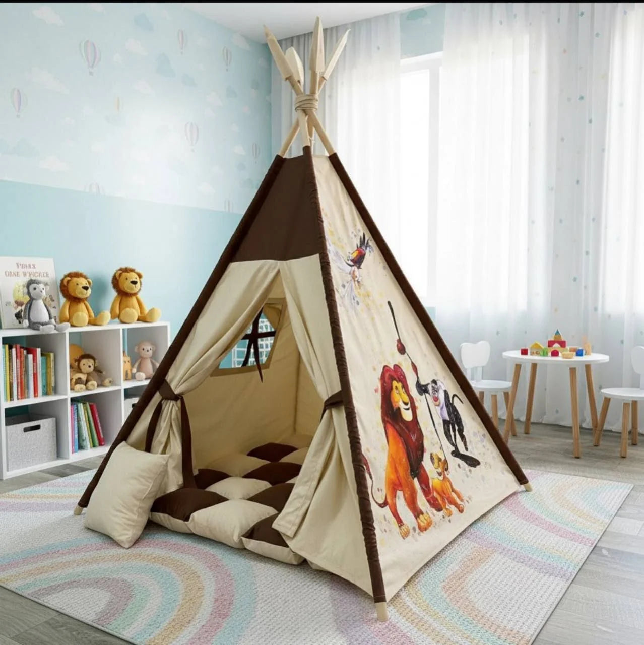 tenda teepee bambini beige marrone re leone, tappetto a scacchi e cuscino  